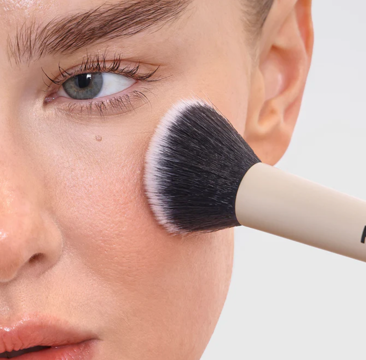 Refy Complexion Brush